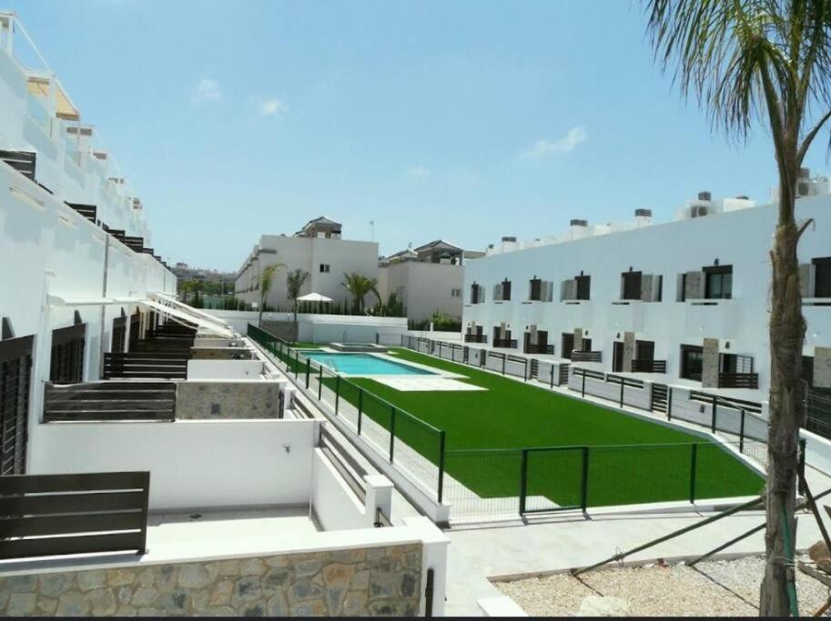 Bahia Homes Торевьиа Экстерьер фото