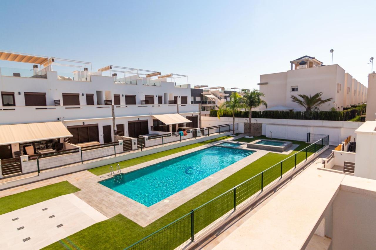 Bahia Homes Торевьиа Экстерьер фото