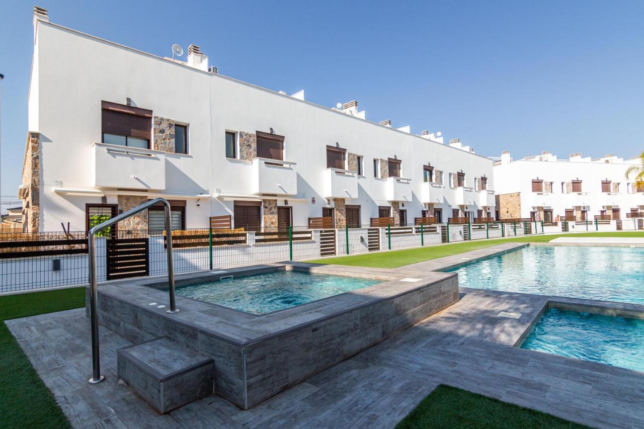Bahia Homes Торевьиа Экстерьер фото